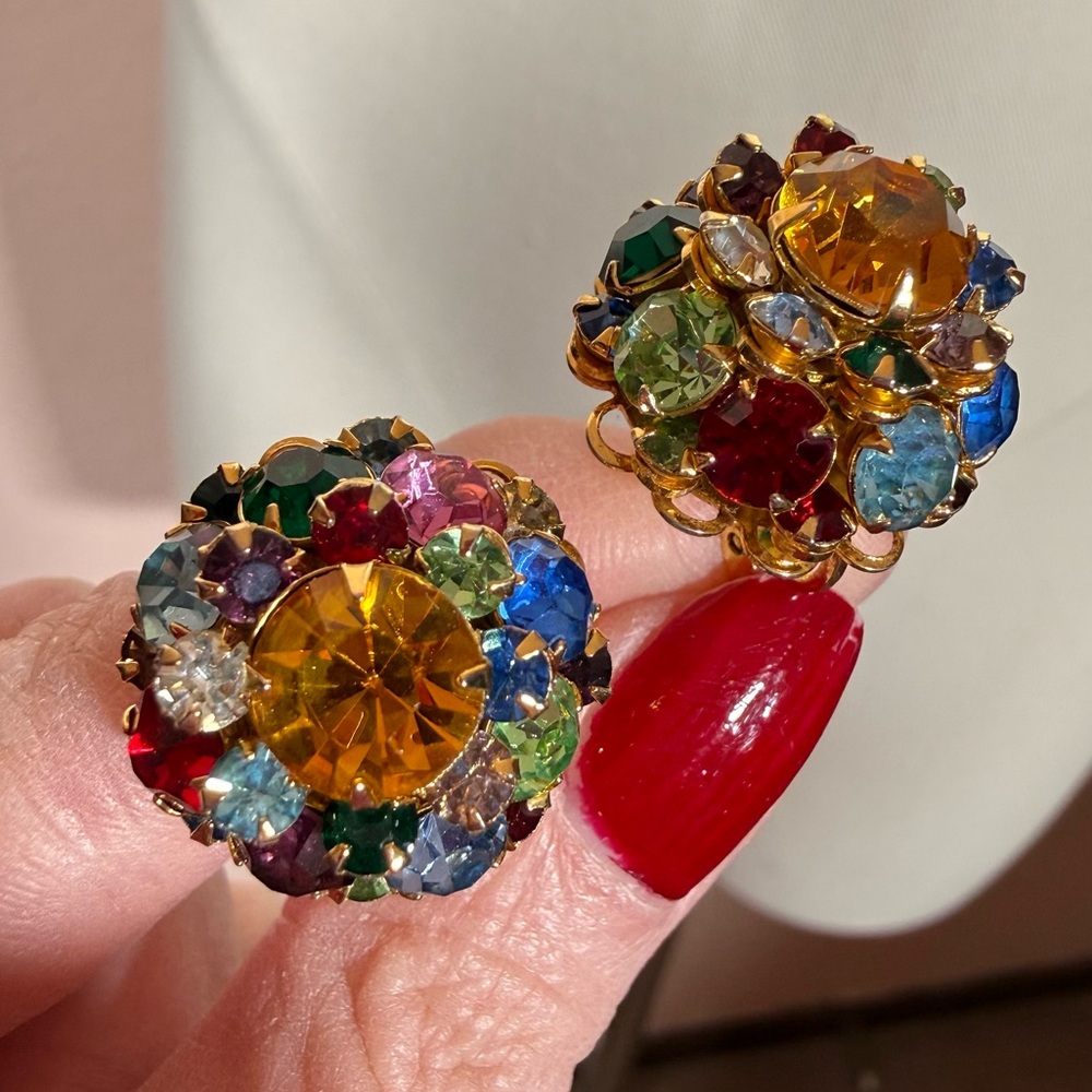 Vintage 1940s deco retro fruit salad Chech Crystal tutu cluster clip earrings - Picture 6 of 17